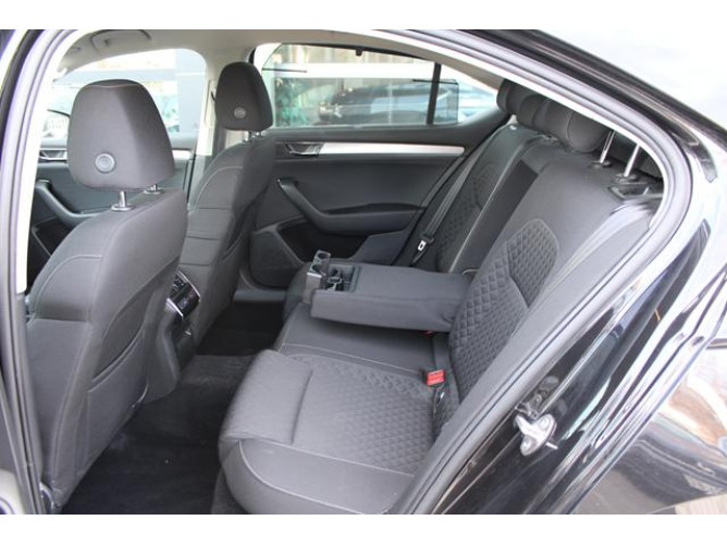 Škoda Superb 2.0 TDI AMBITION DSG 