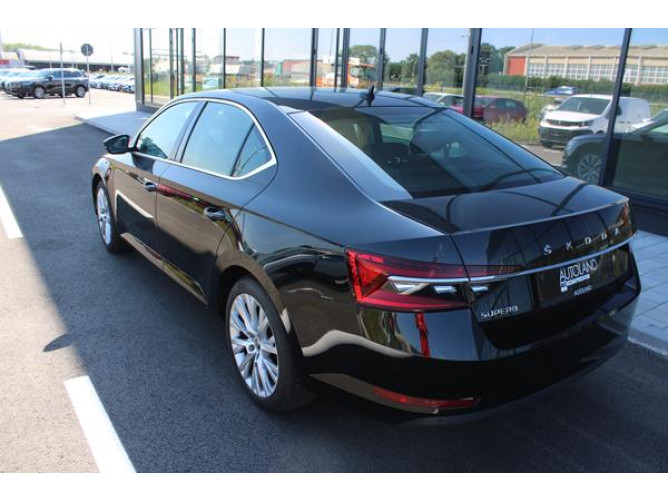 Škoda Superb 2.0 TDI Ambition DSG 