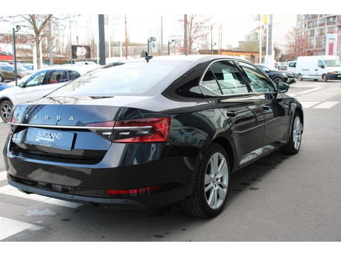 Škoda Superb 2.0 TDI DSG 