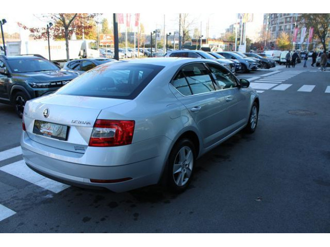 Škoda Octavia 2.0 TDI STYLE DSG 