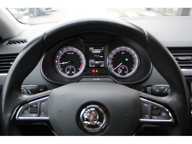 Škoda Octavia 2.0 TDI STYLE DSG 