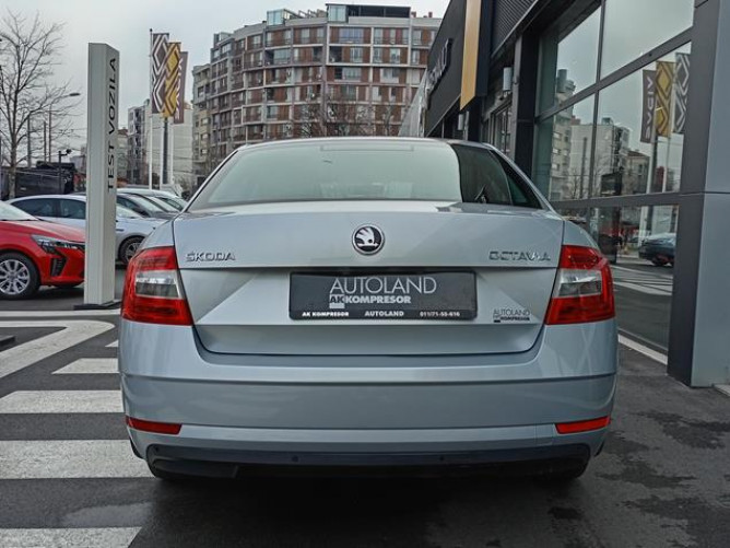 Škoda Octavia 2.0 TDI DSG Style 
