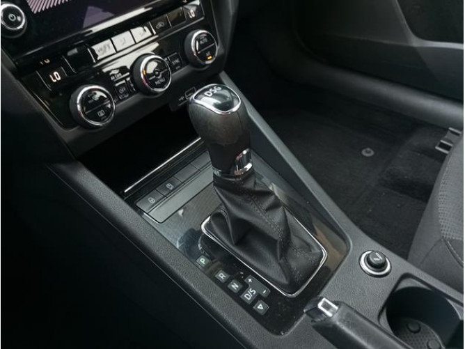Škoda Octavia 2.0tdi Style DSG 