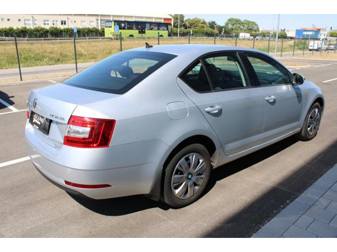 Škoda Octavia A7 AMBITION 2.0 TDI 