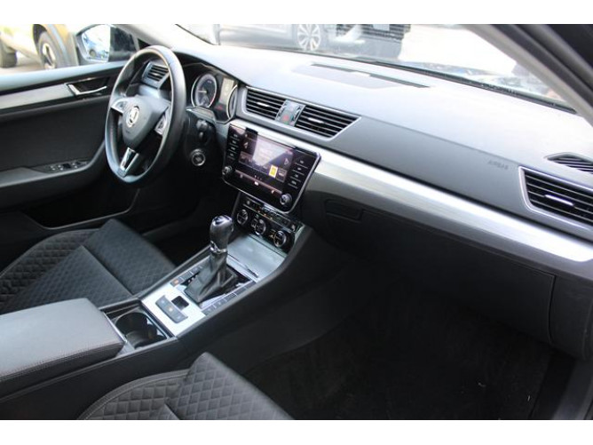 Škoda Superb 2.0 TDI STYLE DSG 