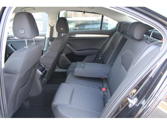 Škoda Superb 2.0 TDI STYLE DSG 