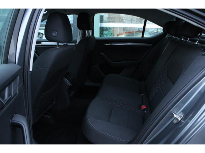 Škoda Superb 1.5 TSI Active 