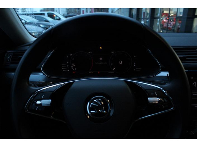 Škoda Superb 1.5 TSI ACTIVE 