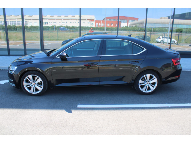 Škoda Superb 2.0 TDI Ambition DSG 