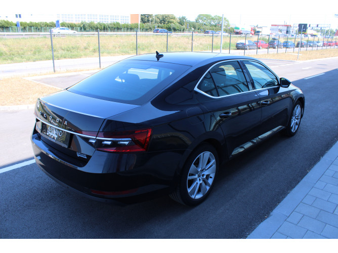 Škoda Superb 2.0 TDI Ambition DSG 