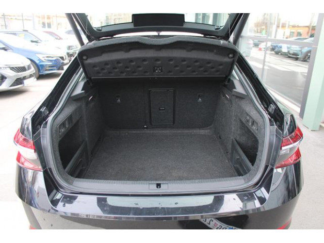 Škoda Superb 2.0 TDI AMBITION 4X4 DSG 