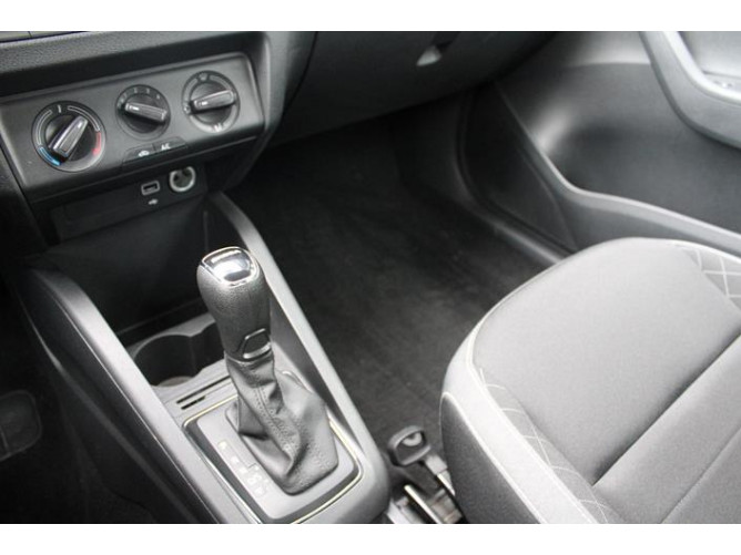 Škoda Fabia 1.0 TSI Ambition DSG 