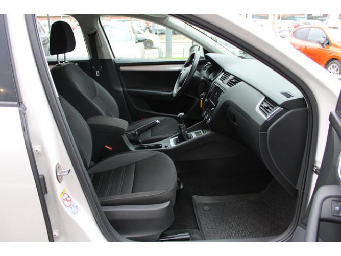 Škoda Octavia 1.6 TDI AMBITION 