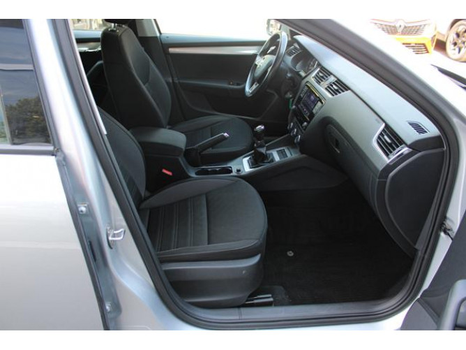 Škoda Octavia 1.6 TDI Ambition SW 