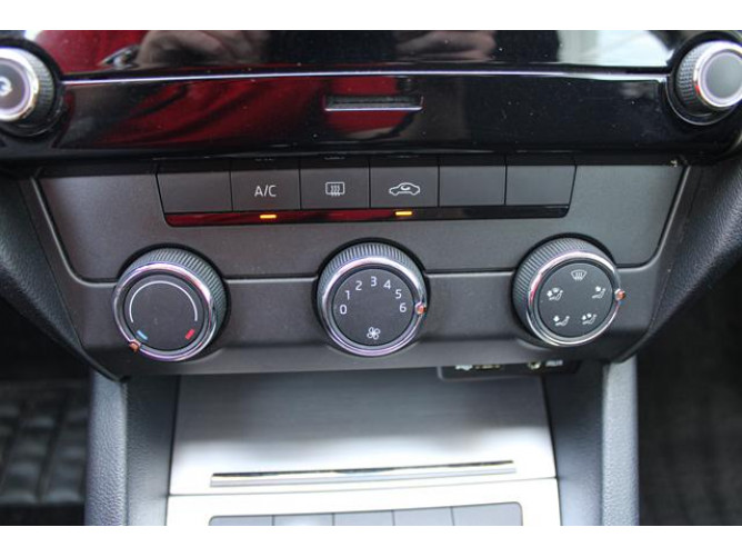 Škoda Octavia 1.6 TDI Ambition SW 