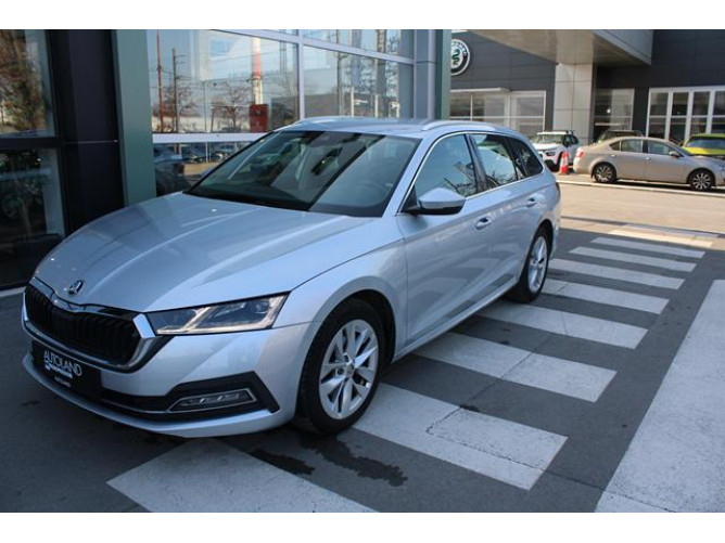 Škoda Octavia 2.0 TDI STYLE DSG 