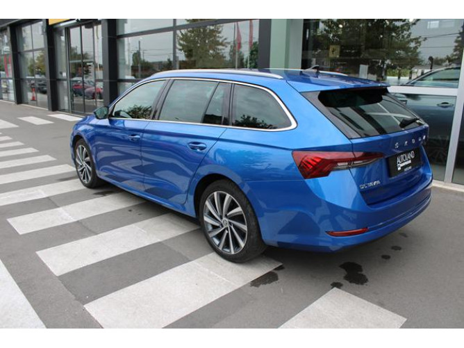 Škoda Octavia 2.0 TDI STYLE DSG 