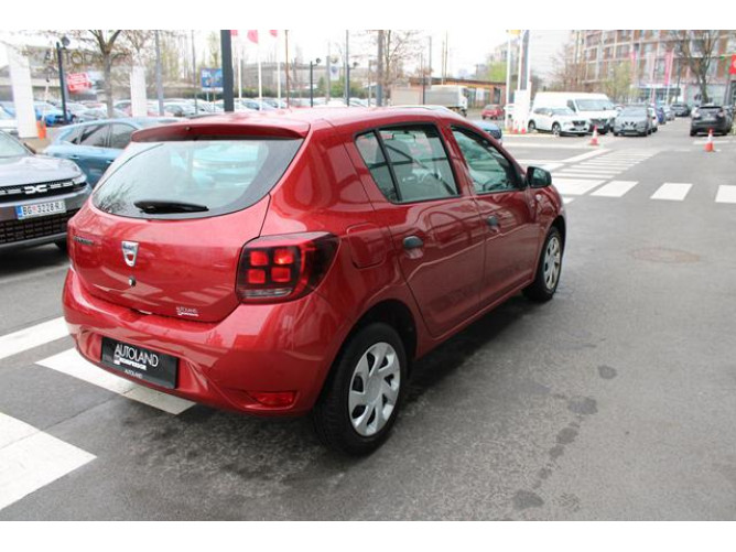 Dacia Sandero 1.2 Essential 