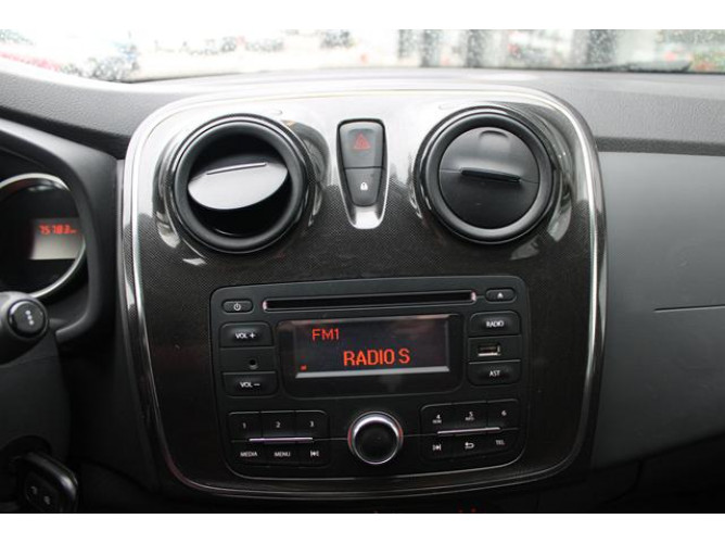 Dacia Sandero 1.2 Essential 