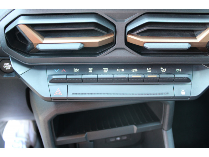 Dacia Duster 1.6 E-TECH HYB. AUT 