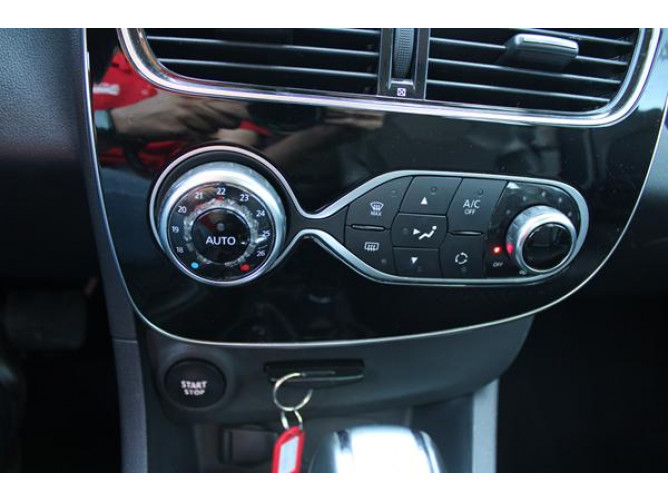 Renault Clio 1.2 tCe Intens EDC 