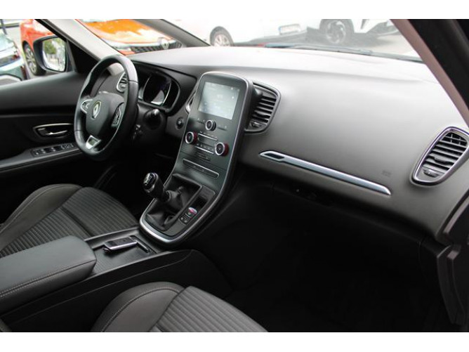 Renault Scenic 1.8 dCi 