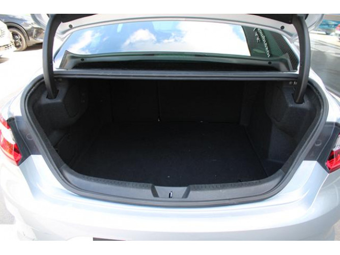 Renault Megane 1.5 dCi EDC 