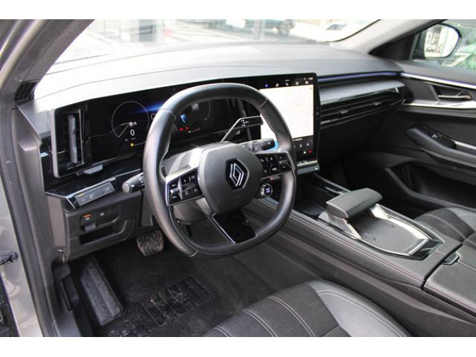 Renault Austral 1.3 tCe Hybrid DCT 