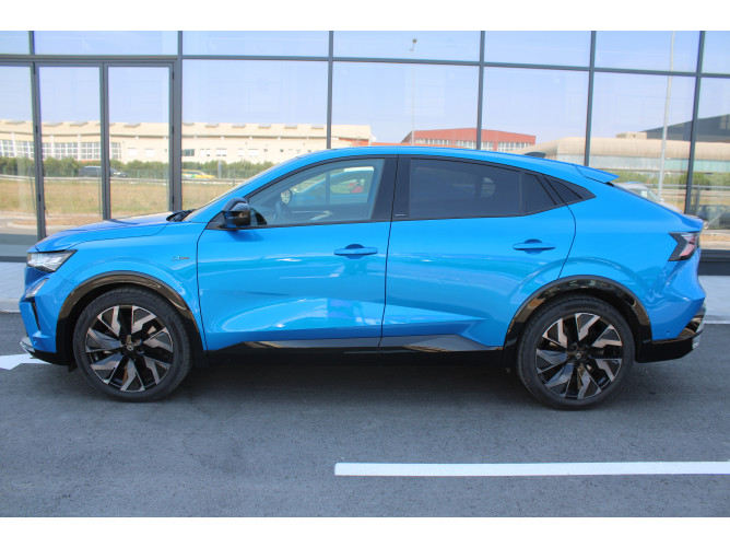 Renault Rafale 1.2 E-Tech Hybrid 