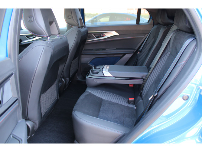 Renault Rafale 1.2 E-Tech Hybrid 