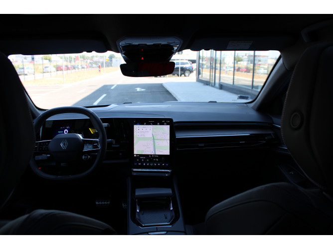 Renault Rafale 1.2 E-Tech Hybrid 
