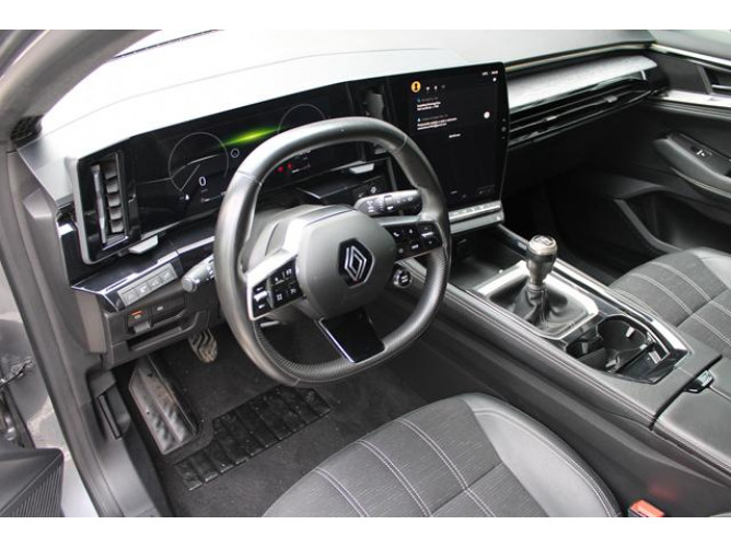 Renault Austral 1.3 tCe Hybrid 