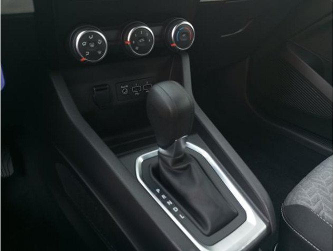 Renault Clio 1.0 tCe Limited CVT 
