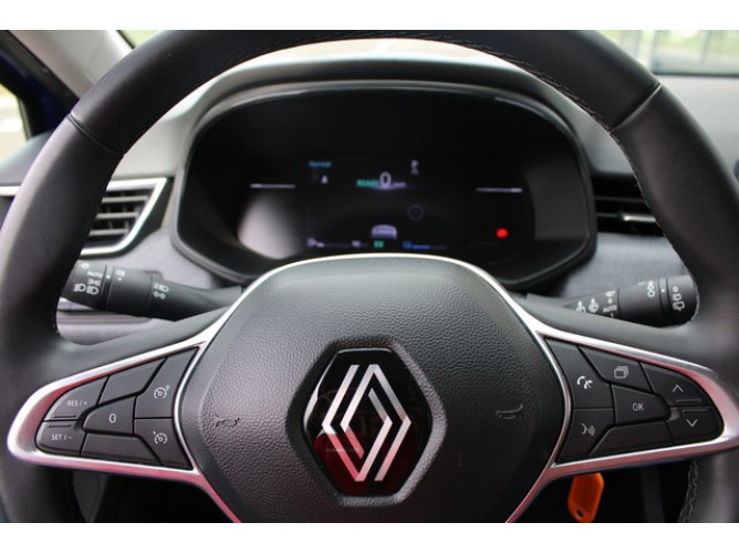 Renault Clio 1.6 E-tech Hybrid 