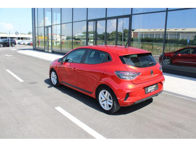 Renault Clio 1.6 E-tech Hybrid 
