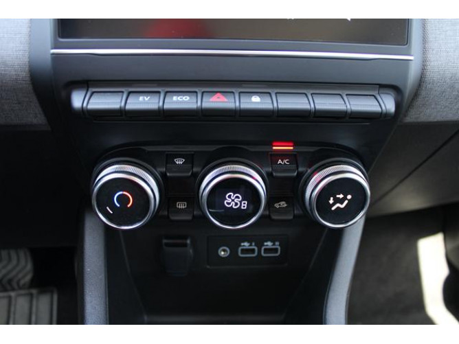 Renault Clio 1.6 E-tech Hybrid 
