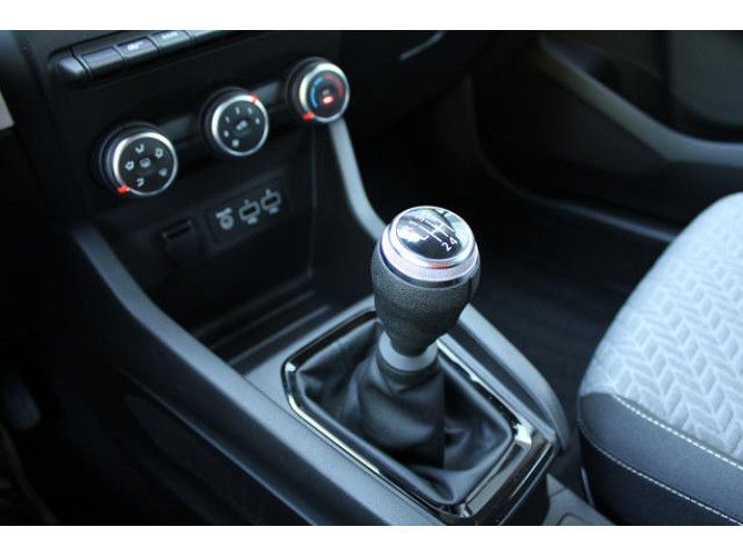 Renault Clio 1.0 tCe Limited 