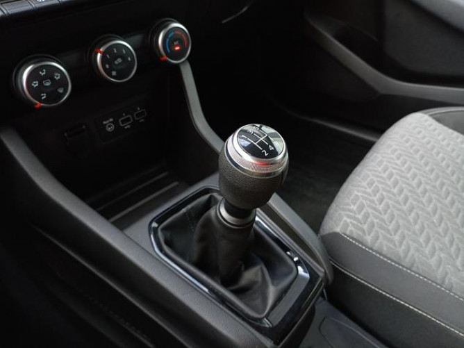 Renault Clio 1.0 sCe Limited 