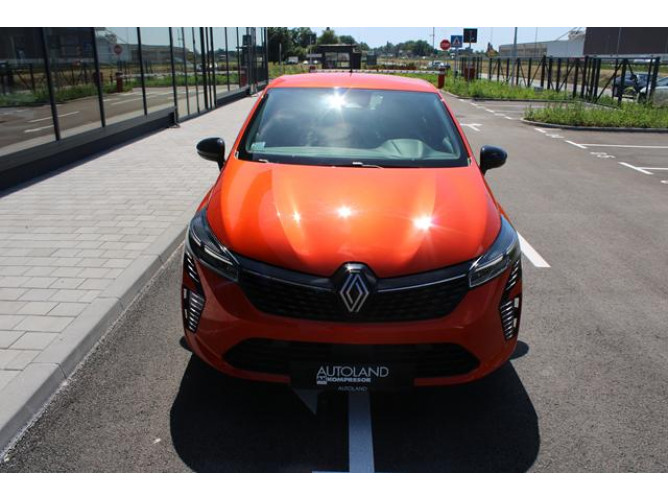 Renault Clio 1.6 E-tech Hybrid 