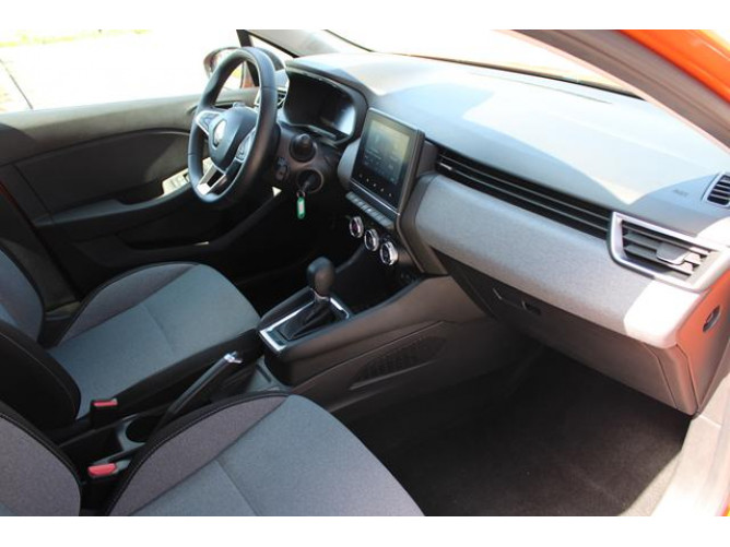 Renault Clio 1.6 E-tech Hybrid 