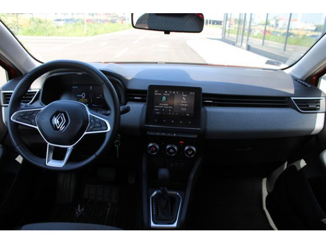 Renault Clio 1.6 E-tech Hybrid 
