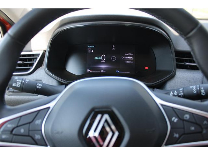 Renault Clio 1.6 E-tech Hybrid 