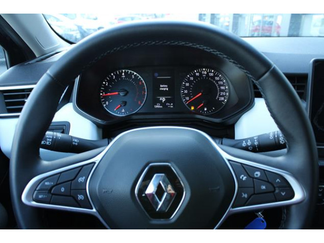 Renault Clio 1.0 tCe Limited CVT 