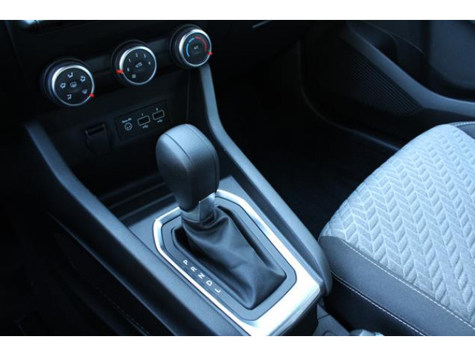 Renault Clio 1.0 tCe Limited CVT 
