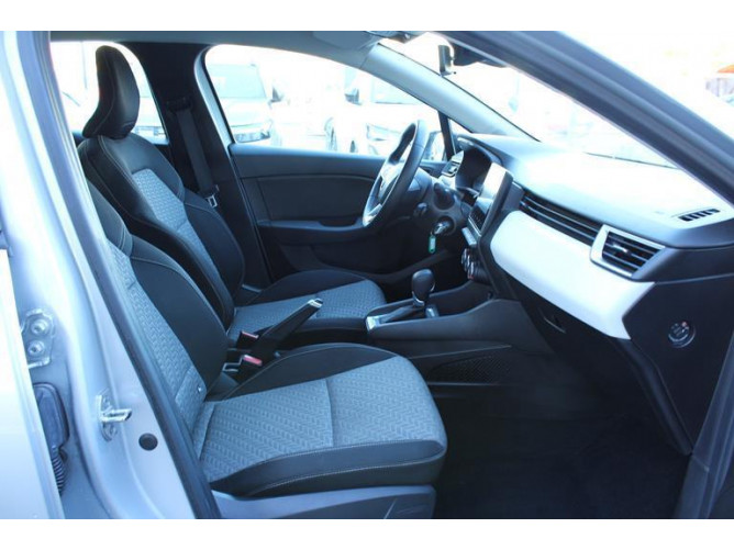 Renault Clio 1.0 tCe Limited CVT 