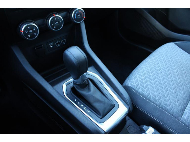 Renault Clio 1.0 tCe Limited CVT 