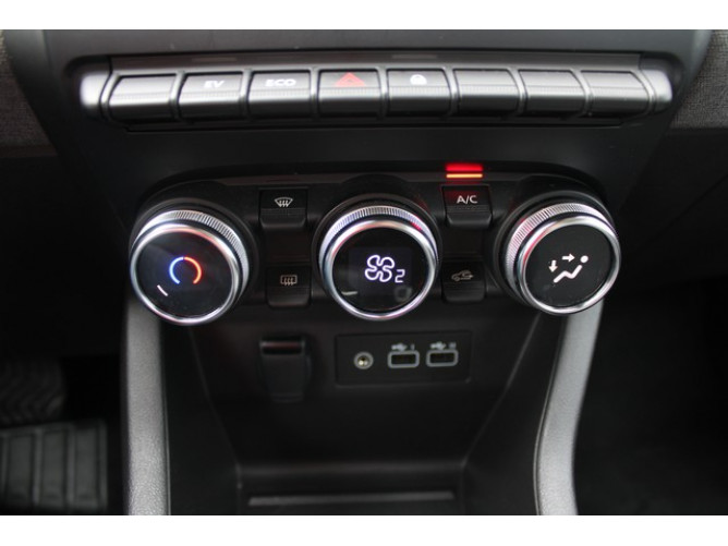 Renault Clio 1.6 E-tech Hybrid 