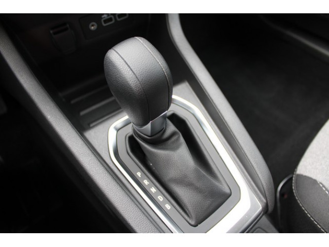 Renault Clio 1.6 E-tech Hybrid 