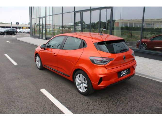Renault Clio 1.6 E-tech Hybrid 