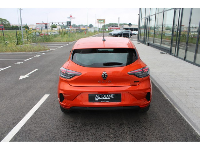 Renault Clio 1.6 E-tech Hybrid 